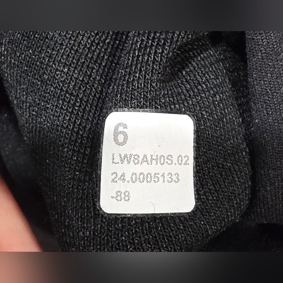 Lululemon Nulu Slim Fit High Waisted Midi Skirt Size 6 - Picture 9 of 11